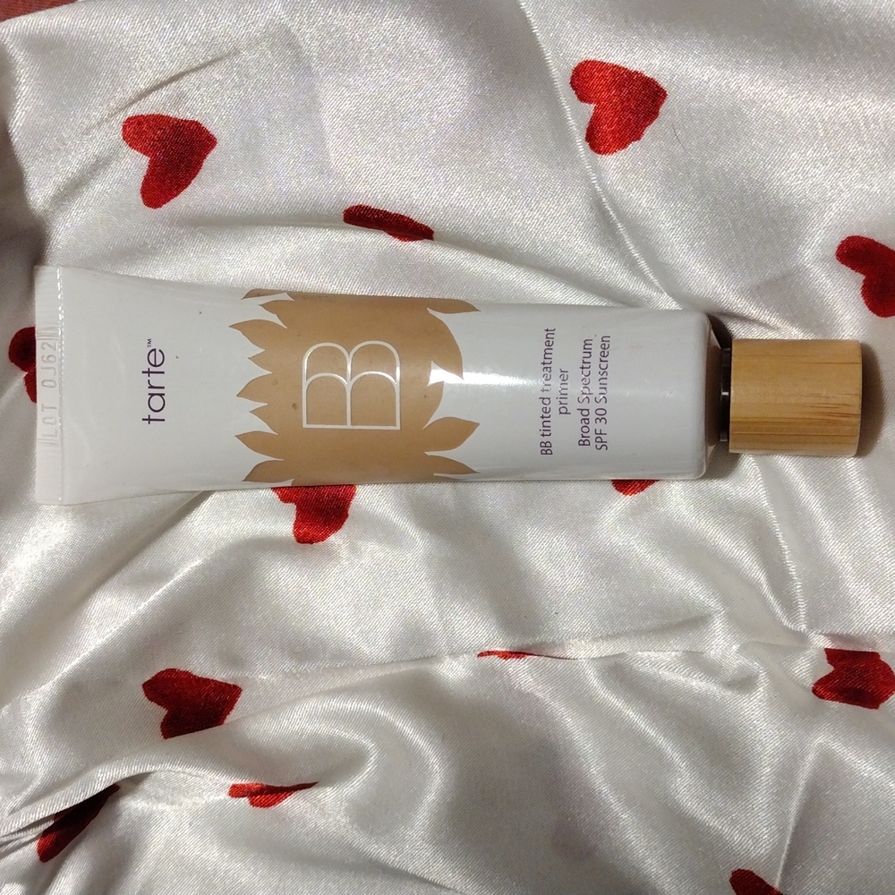 Nwot Tarte bb tinted moisturizer